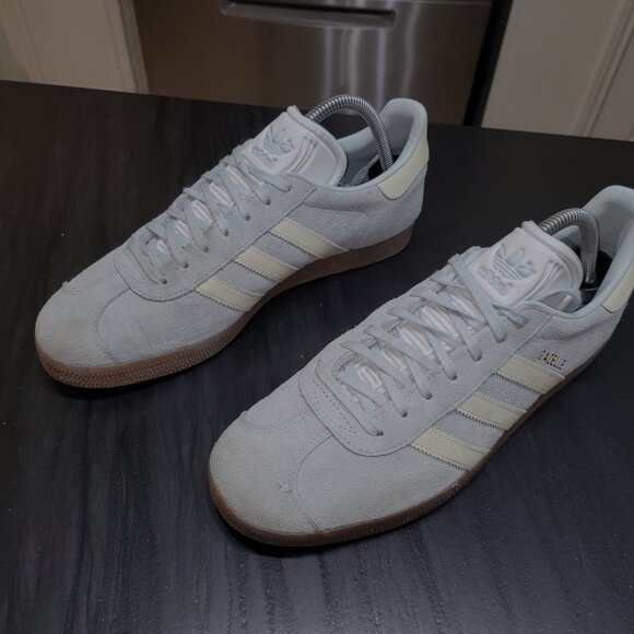 Adidas Gazelle Originals OG Blue Tint/ White Gum Sole CQ2178 - Picture 16 of 16
